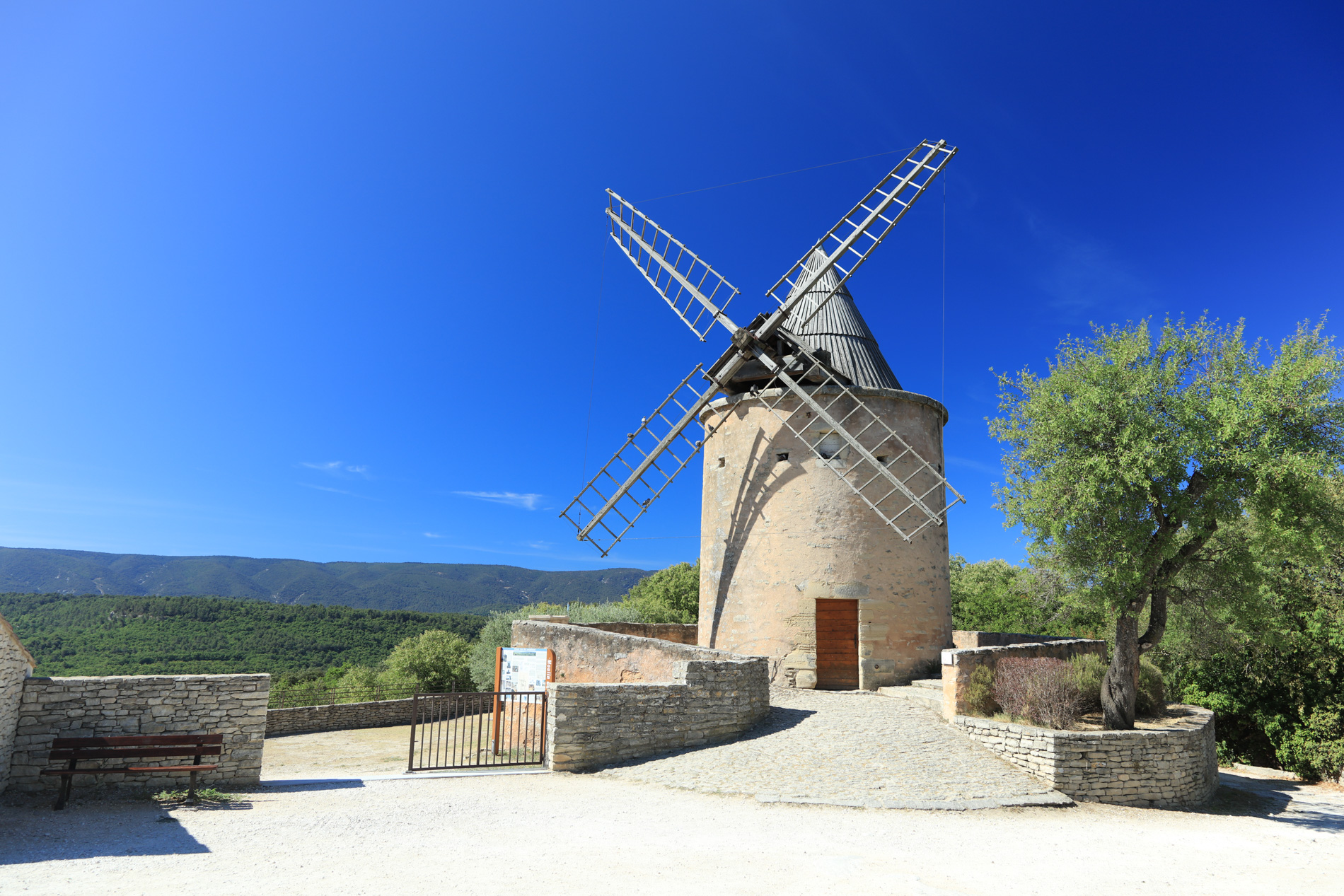 593A2600